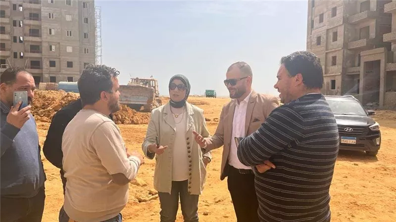 مسئول الدعم الفني بوزارة الإسكان ومخلوف يتفقدان السويس الجديدة