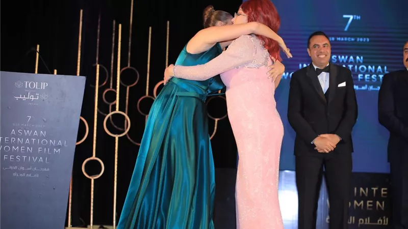 بشرى بمهرجان اسوان الدولى: 