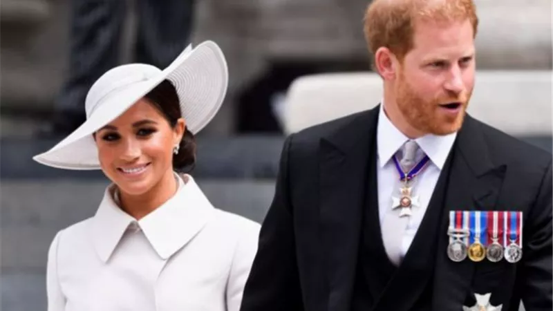 رغم الخلافات.. الأمير هاري وميغان مدعوان لحفل تتويج الملك