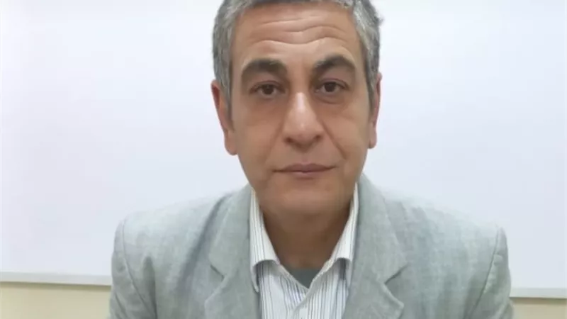 فيزيائي صعيدي يبتكر تطبيق الكتروني للادخار في الذهب