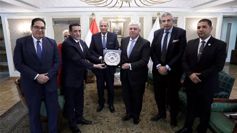 عاشور: الجامعات نجحت في محو أمية ما يقرب من مليون مواطن
