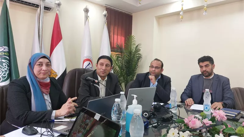 (الفاتورة الإلكترونية) في ندوة بين (الضرائب) ونقابة 