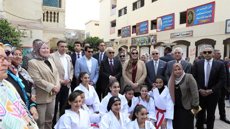 وزيرا التعليم والشباب والرياضة يزوران مدرسة الشهيد يسرى عميرة