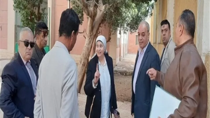 مدير تعليم القليوبية تتابع سير العملية التعليمية بمدارس غرب شبرا