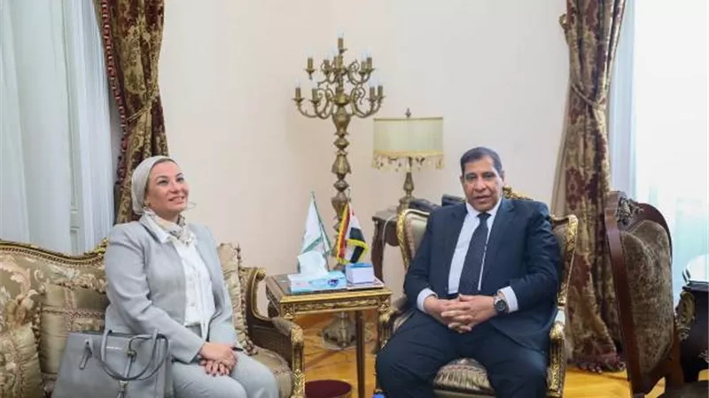 وزيرة البيئة:البيئة والقضاء الإدارى معا للحد من التغيرات المناخية