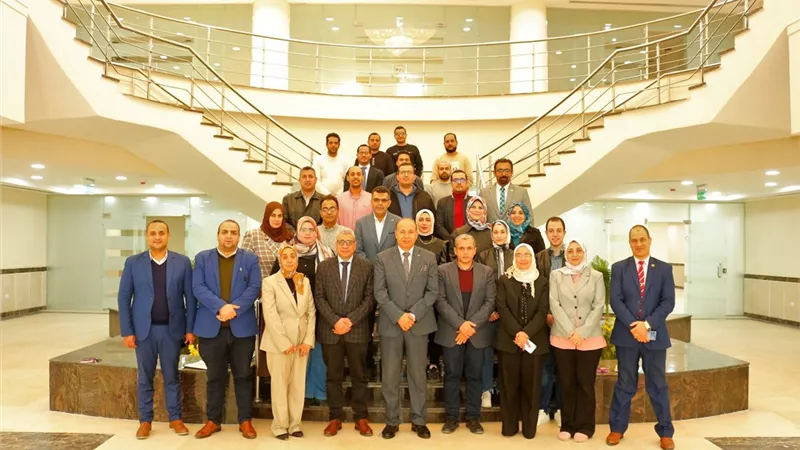 رئيس جامعة المنصورة يعقد اجتماعا لتذليل كافه العقبات امام الجامعة