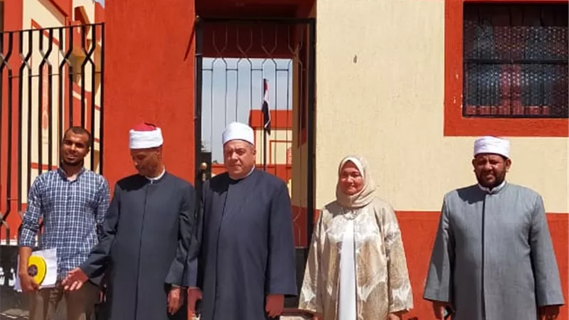 رئيس قطاع المعاهد يتفقد مجمع معاهد مدينة أبو سمبل بأسوان