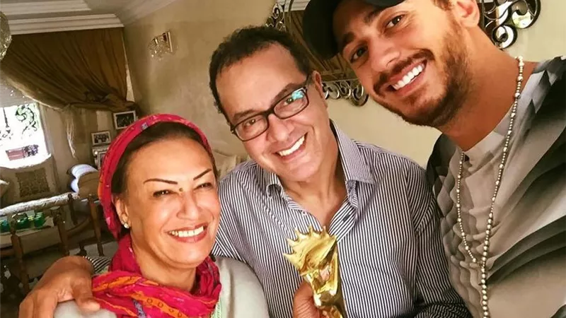 بعد حبسه.. دعاء مؤثر لوالد سعد لمجرد فى ليلة النصف من شعبان