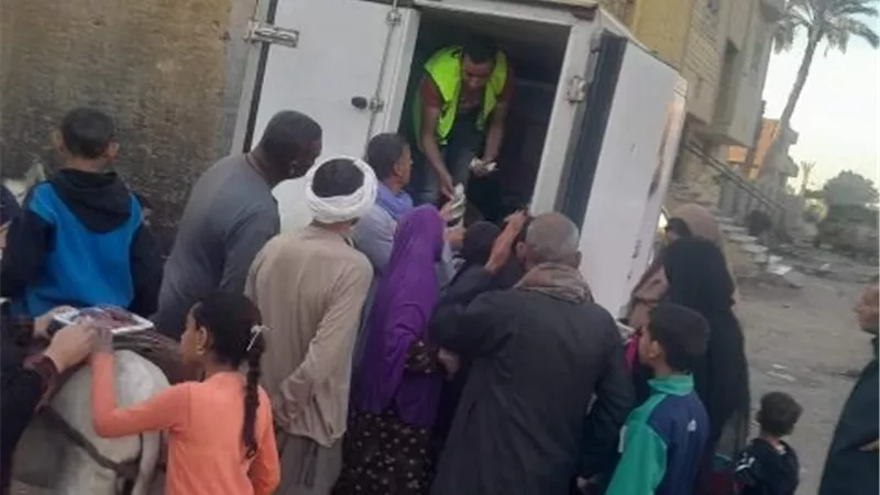 مستقبل وطن بني مزار ينظم ١٠ قوافل غذائية