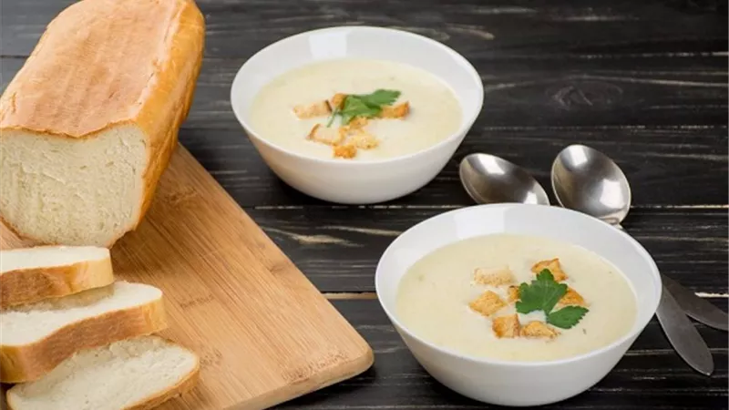 طريقة عمل شوربة الجبن الكريمية