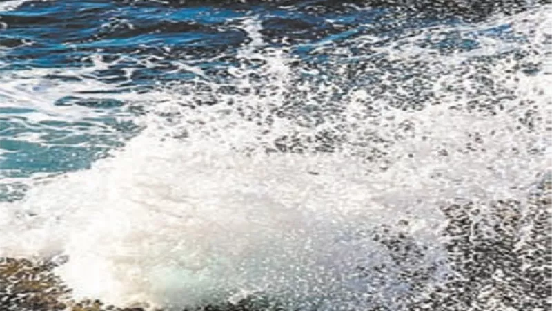دراسة جديدة تحذر من رذاذ المحيطات 
