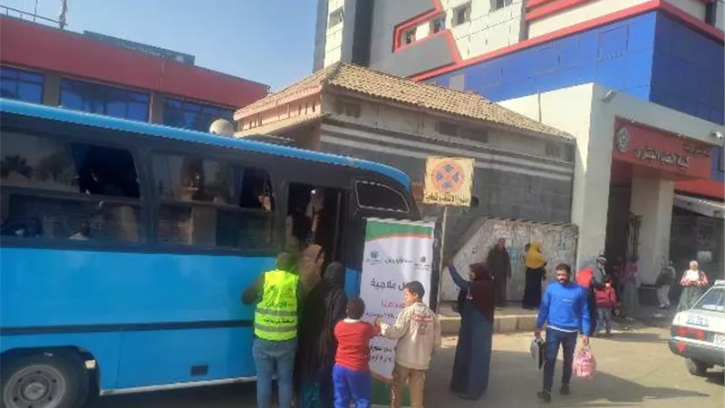 علاج 145 مريضا غير قادرين فى قافلة طبية ببني سويف