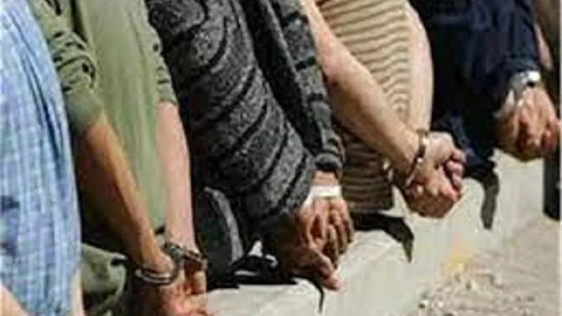 ضبط 3 أشخاص سرقوا محتويات شقة بـ