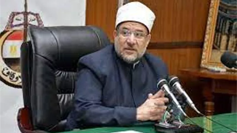 وزيرا الأوقاف والاتصالات يبحثان سبل التعاون المشترك