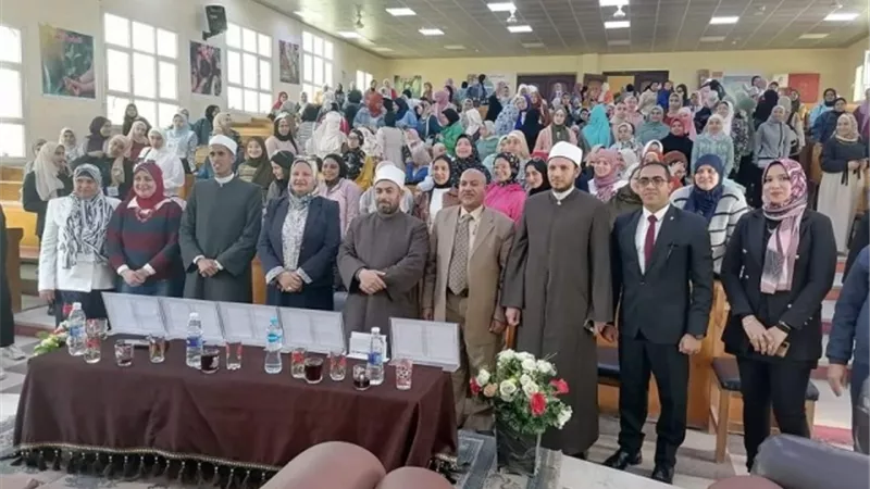 الفكر المستنير ندوه بكلية التربية للطفولة بنى سويف