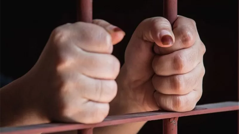 15 عاما لعامل وزوجته وابنهما لاتجارهم فى الهيروين بالشرقية
