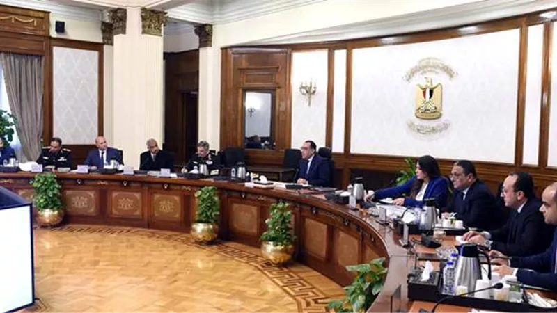 رئيس الوزراء يستعرض مقترحات تعزيز سياحة اليخوت فى مصر