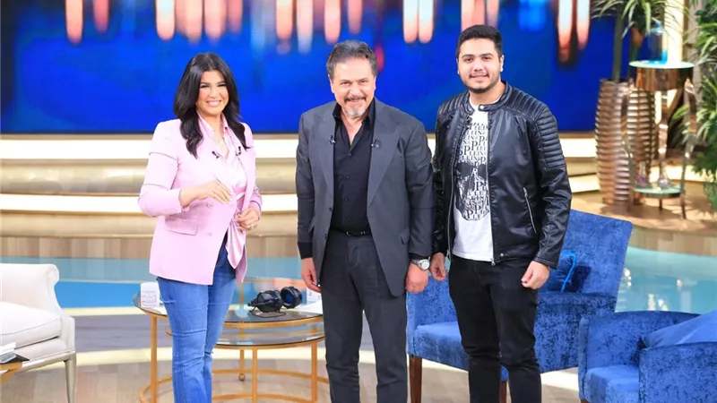 الجمعة.. محمد رياض ونجله في 