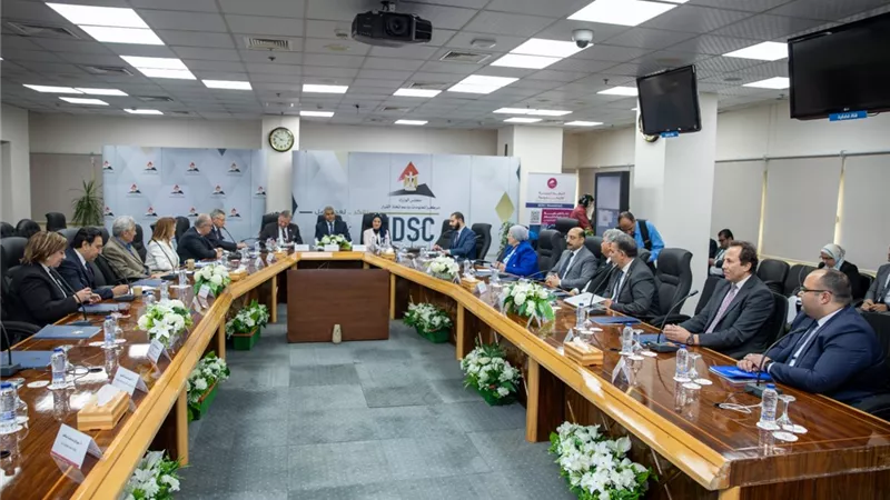 توصيات بإصلاح هيكل الأجور..مركز المعلومات يبحث الإصلاحات الهيكلية
