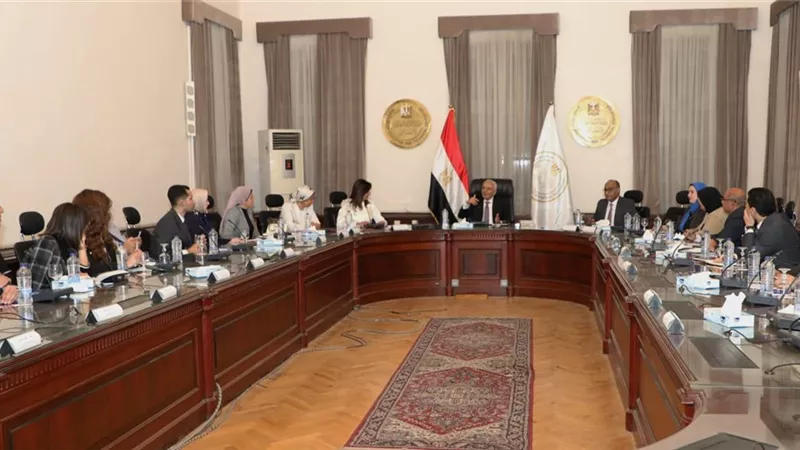 حجازي يوضح تفاصيل إعداد لوحات بالإشارات لطلاب الصم والبكم