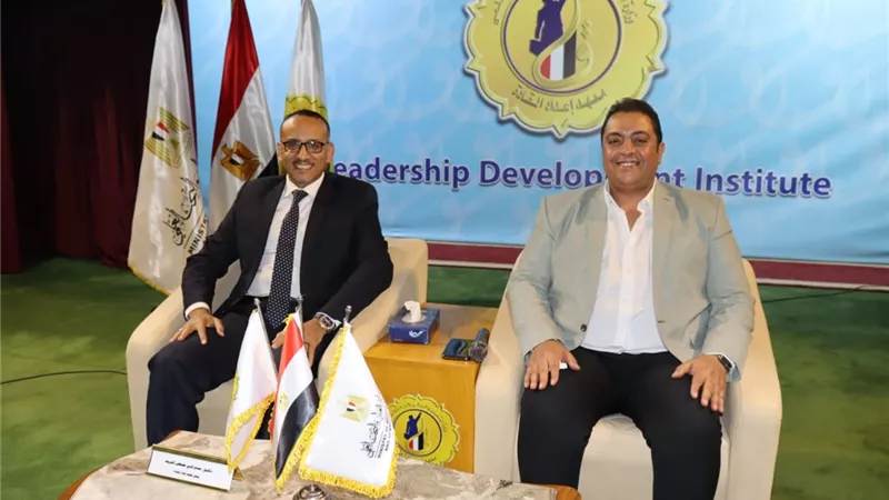 بدء تدريب فريق تنظيم الفعاليات المختلفة بمعهد إعداد القادة