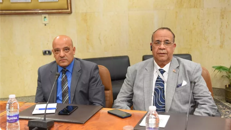 رئيس جامعة الأقصر يشارك فى منتدى 