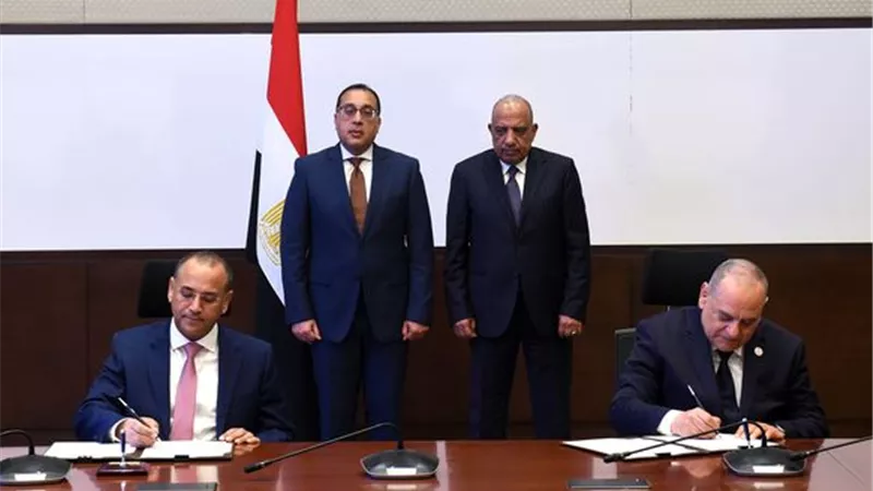 التوقيع على مذكرة تفاهم لتطوير شركة النصر للزجاج والبلور