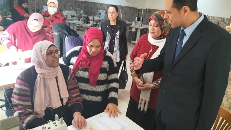 القوى العاملة:دورة تدريبية للسيدات المعيلات بالإسكندرية
