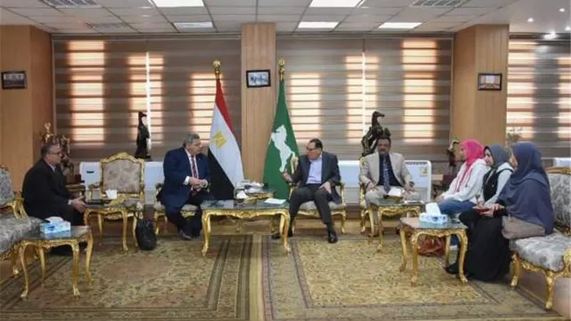 غراب يلتقي وفد مركز المعلومات ودعم اتخاذ القرار بمجلس الوزراء