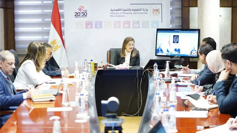 وزيرا التخطيط والإسكان والمرافق يناقشان الخطة الاستثمارية
