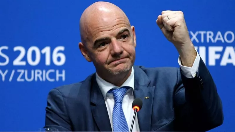 فيفا يرحب بقرار المدعي السويسري.. وغلق التحقيق مع إنفانتينو