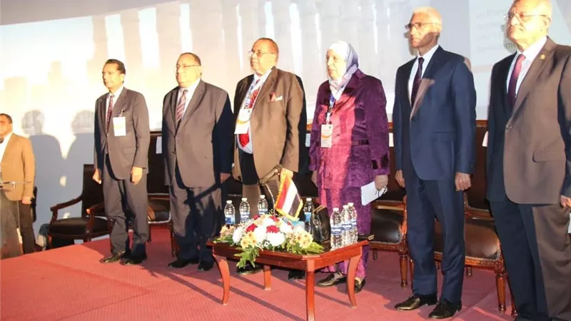 رئيس جامعة الأقصر يفتتح المؤتمر الدولى العاشر للتخطيط والتنمية