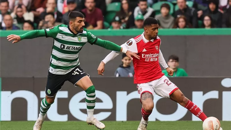 شوط أول إيجابي بين آرسنال ولشبونة بالدوري الأوروبي - شاهد