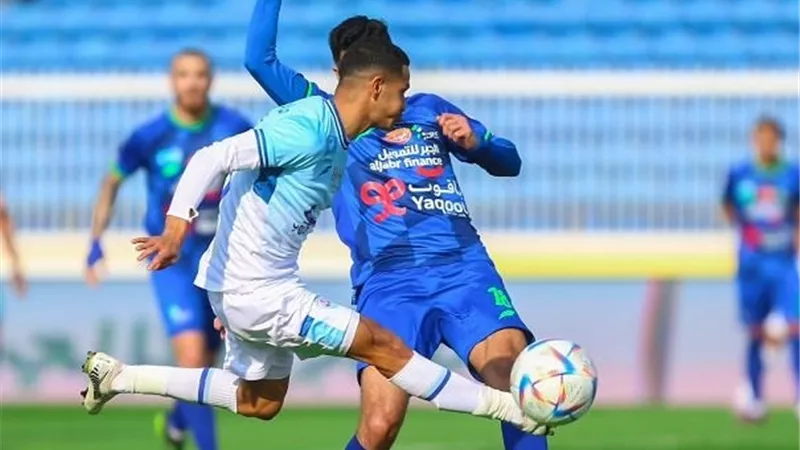 دوري روشن السعودي .. الفتح يتعادل مع أبها 2-2 في الدقيقة 95