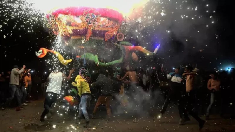 مهرجان للألعاب النارية في المكسيك .. صور