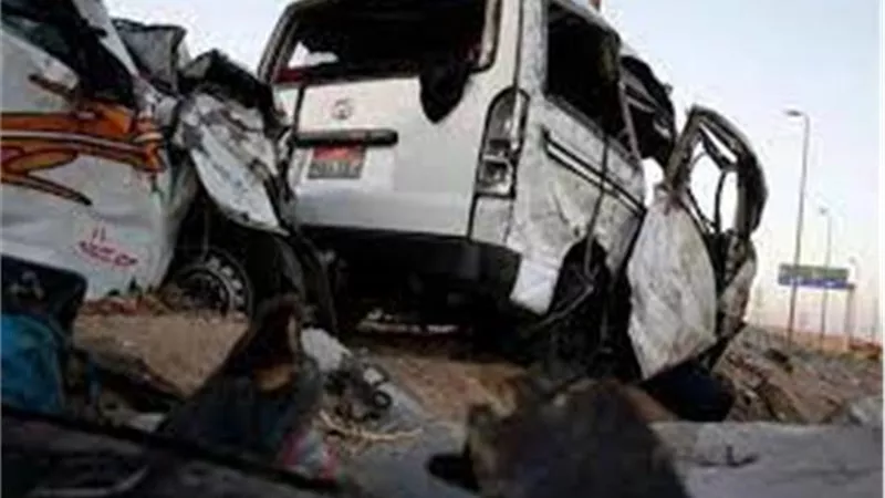 إصابة 10 فى تصادم سيارتى ميكروباص بصحراوى البحيرة
