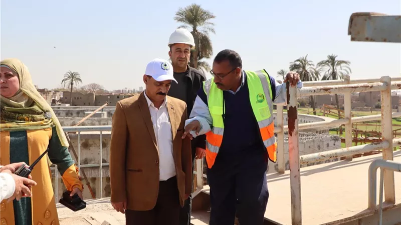 رئيس مياه أسيوط يتفقد محطة مياه منفلوط ضمن المبادرة الرئاسية حياة