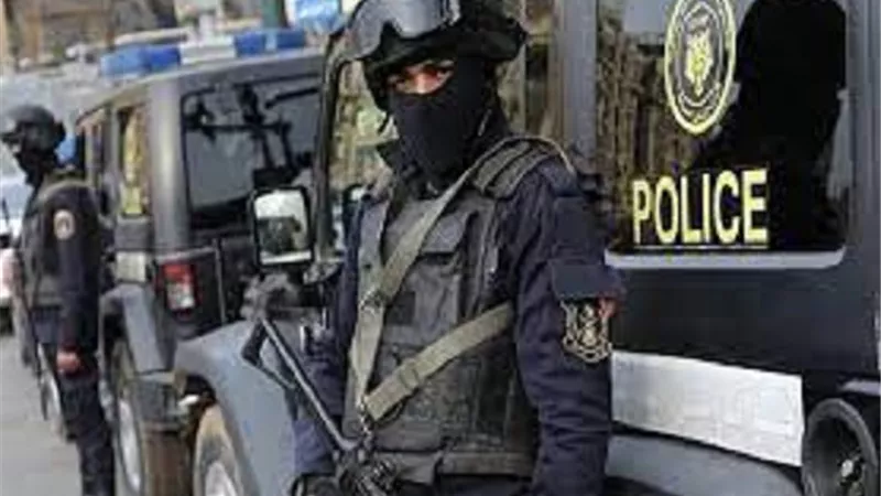 ضبط المسؤولين على بيع المخدرات على الفيسبوك