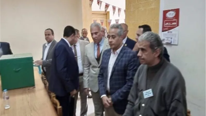 وزير القوى العاملة يتفقد لجان الانتخابات التكميلية العمالية