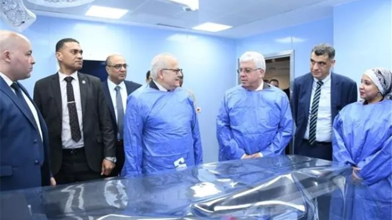 وزير التعليم العالي والخشت يفتتحان المستشفى الجنوبي بمعهد الأورام