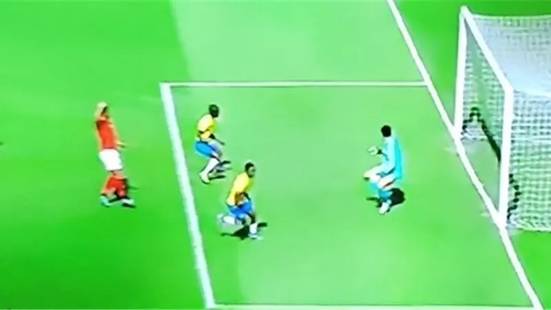 زوانى يعيد التقدم لصن داونز بهدف فى مرمى الشناوى