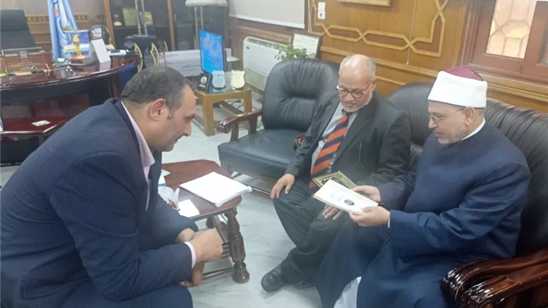 داود يشيد بمركز تحقيق النصوص ويوجه بزيادة نتاجه وتنوعه
