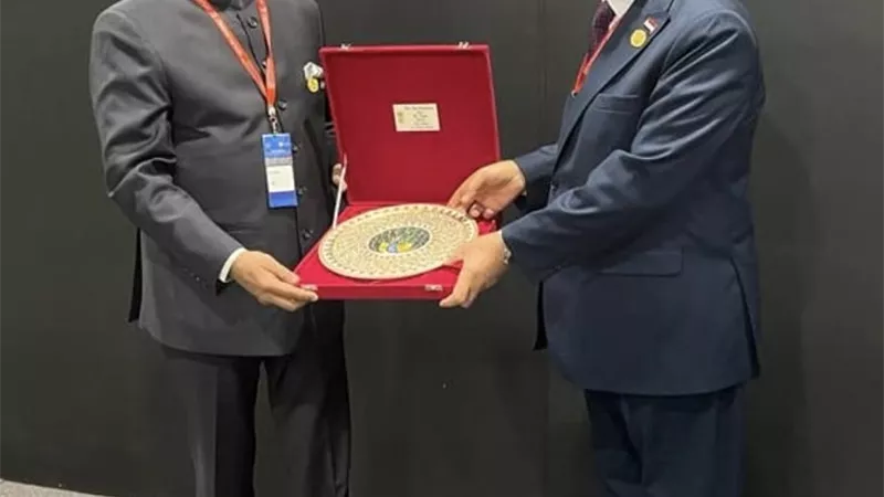 حنفي جبالي يلتقي رئيس مجلس النواب الهندي