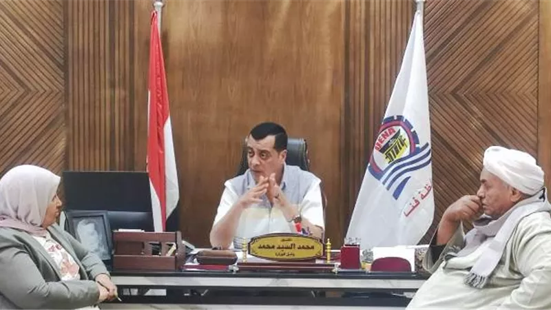 وكيل وزارة التعليم بقنا يتراس اجتماع المديرين استعدادا للقوافل