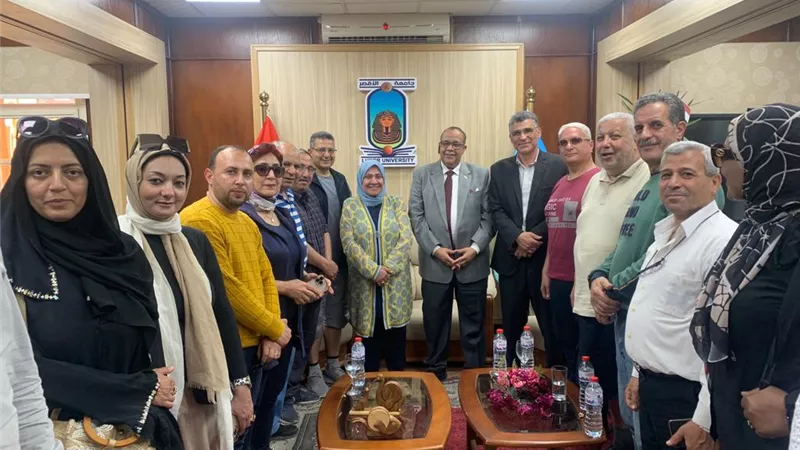 رئيس جامعة الأقصر يستقبل وفد جمعية زمالة الكيمياء المصرية