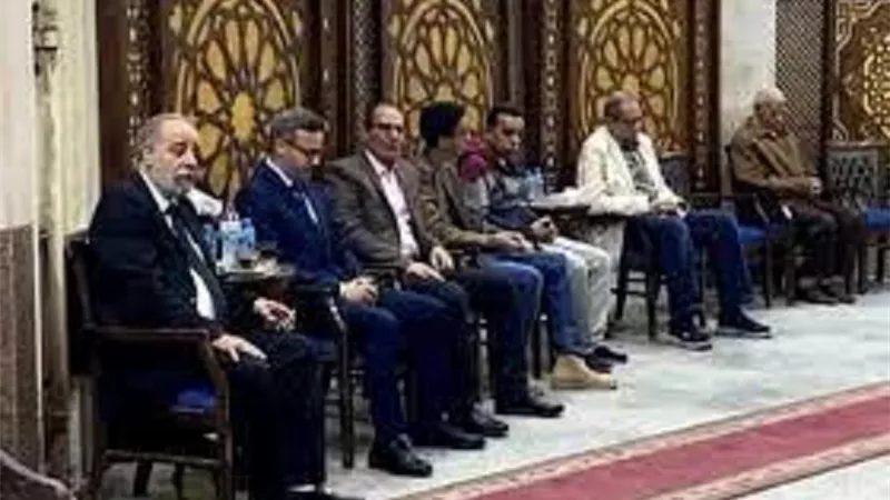 ياسر صادق يستقبل عزاء شقيقة بـ الحامدية الشاذلية