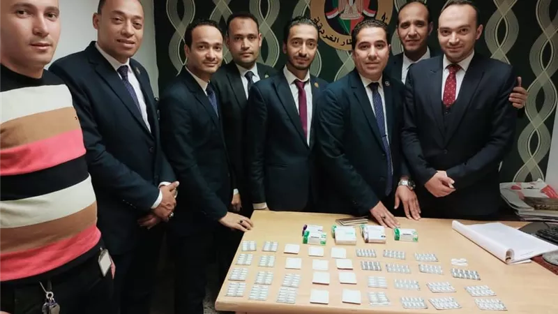 جمارك مطار الغردقه تضبط محاولة تهريب عدد من الأقراص المخدرة