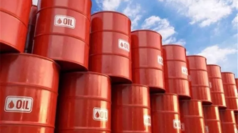 أسعار النفط ترتفع مدعومة بتعافي الطلب الصيني وضعف الدولار