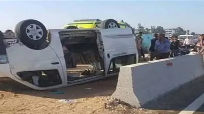 بالأسماء.. مصرع وإصابة 22 في حادث بطريق مطروح السلوم