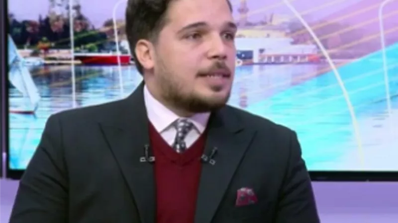 كاتب: 